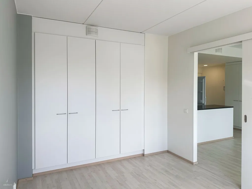 Pièces - Modern Flat with Glazed Balcony in Vuores