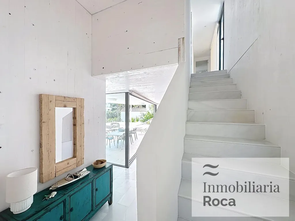 Esik - Villa with Sea View and Pool in Es Mercadal