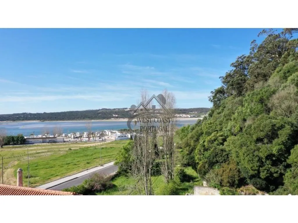 Jardin - Luxury House with Development Potential in Foz do Arelho