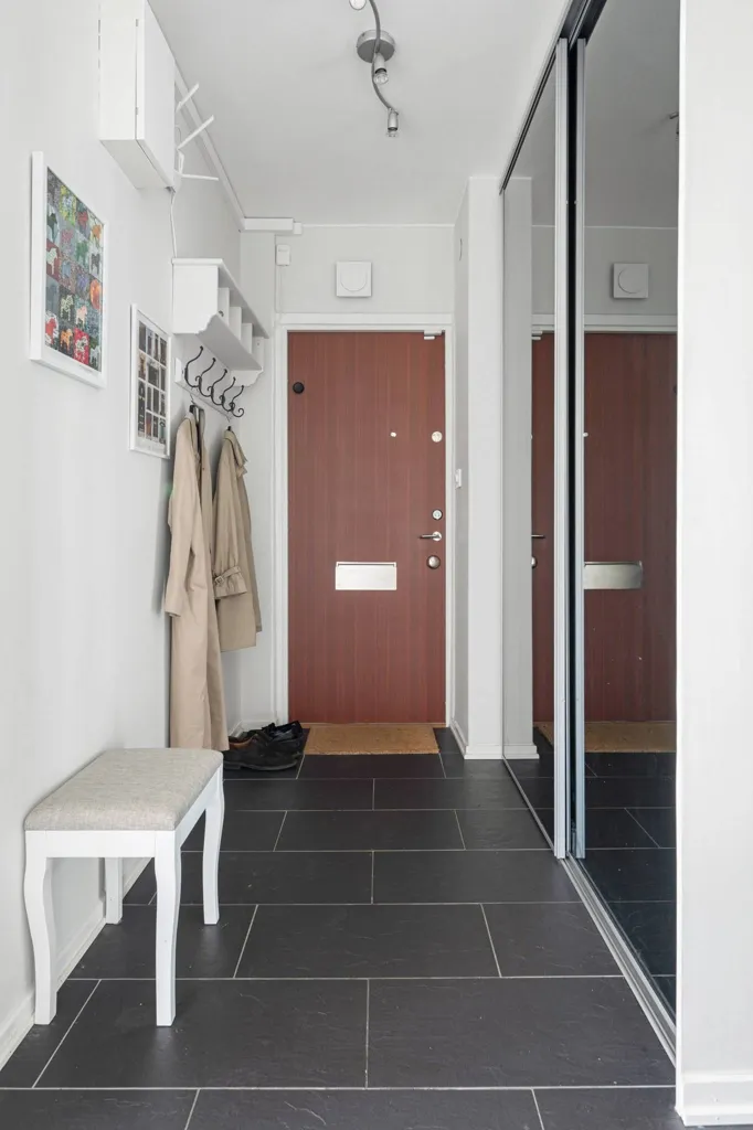 Ingresso - Apartment with Balcony in Huddinge