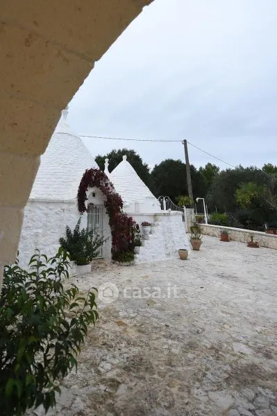 Garden - Rustic Trullo with Pool in Ostuni