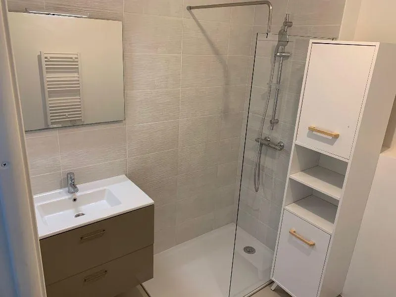Bagni - 1-Bed Flat with Terrace in Marseille