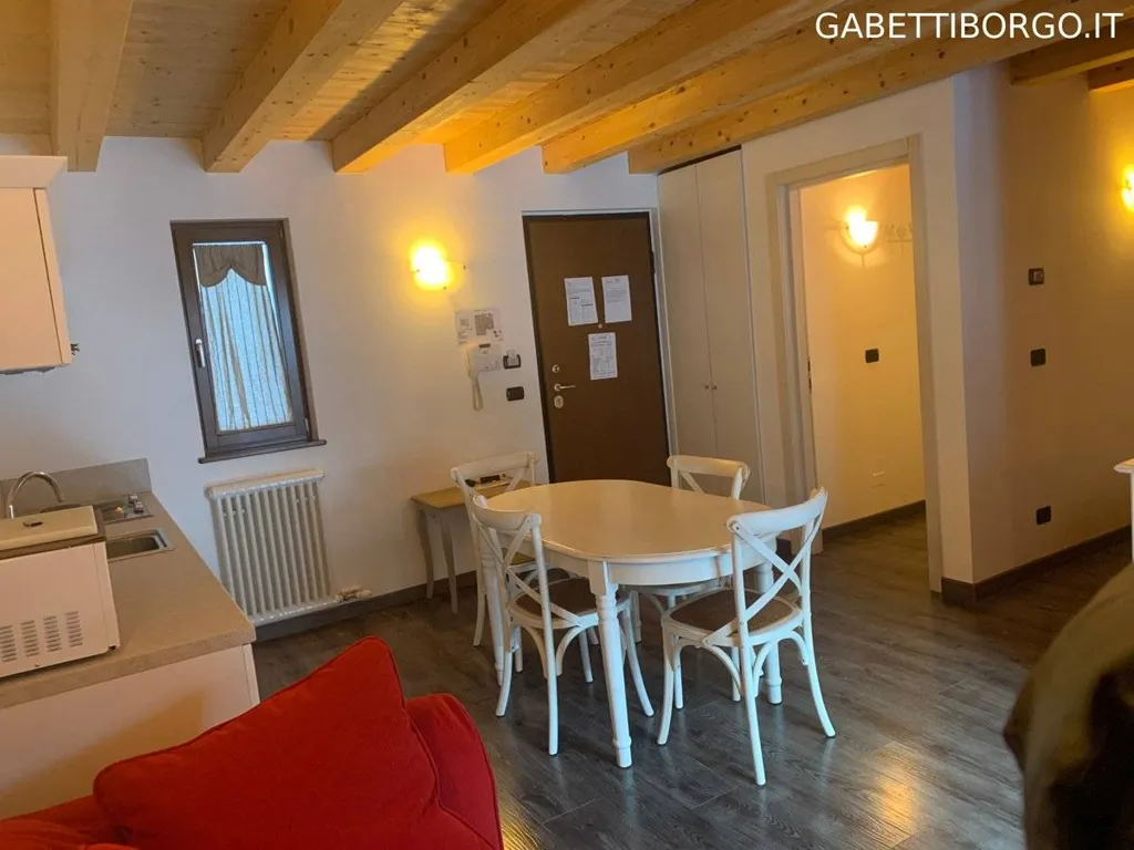Salle à manger - Modern Apartment with Balcony in Limone Piemonte
