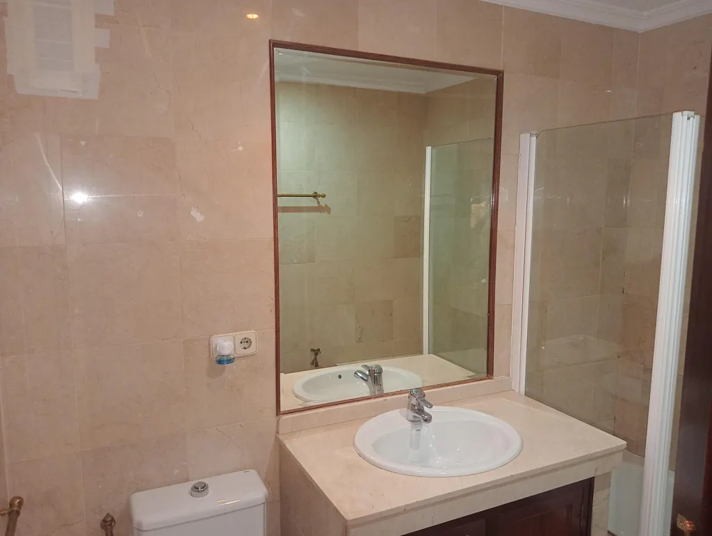 Salles de bain - Spacious Apartment with Terrace in La Florida