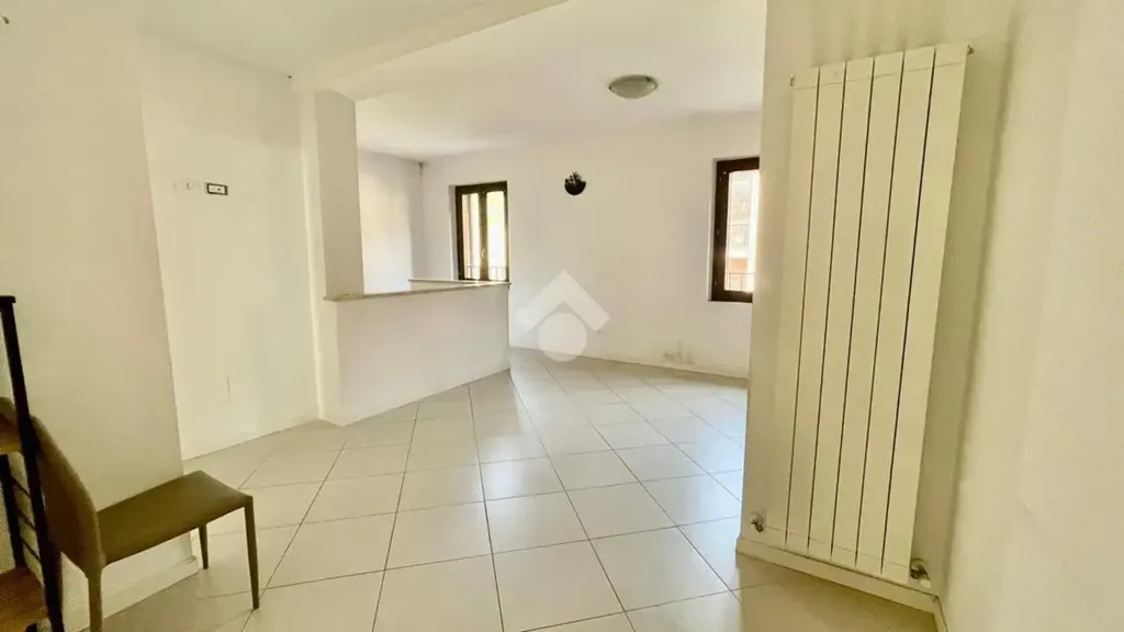 Esik - Trilocale with Veranda in Assisi