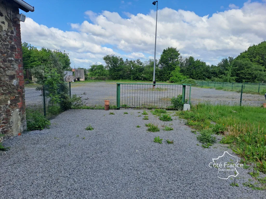 Extérieur - Longère de Plain-Pied avec Jardin à Mondrepuis