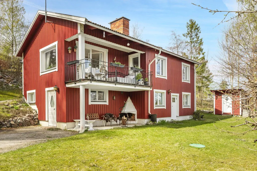 5-toaline maja asukohas Nacka kommun