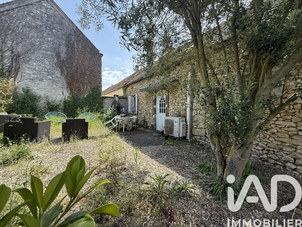 Aed - Charming Cottage with Garden in Everly