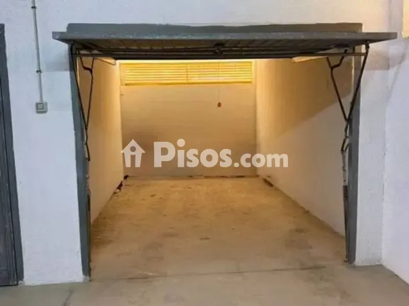 Garaaž - Bright Apartment with Pool in Cortijo Torrequebrada