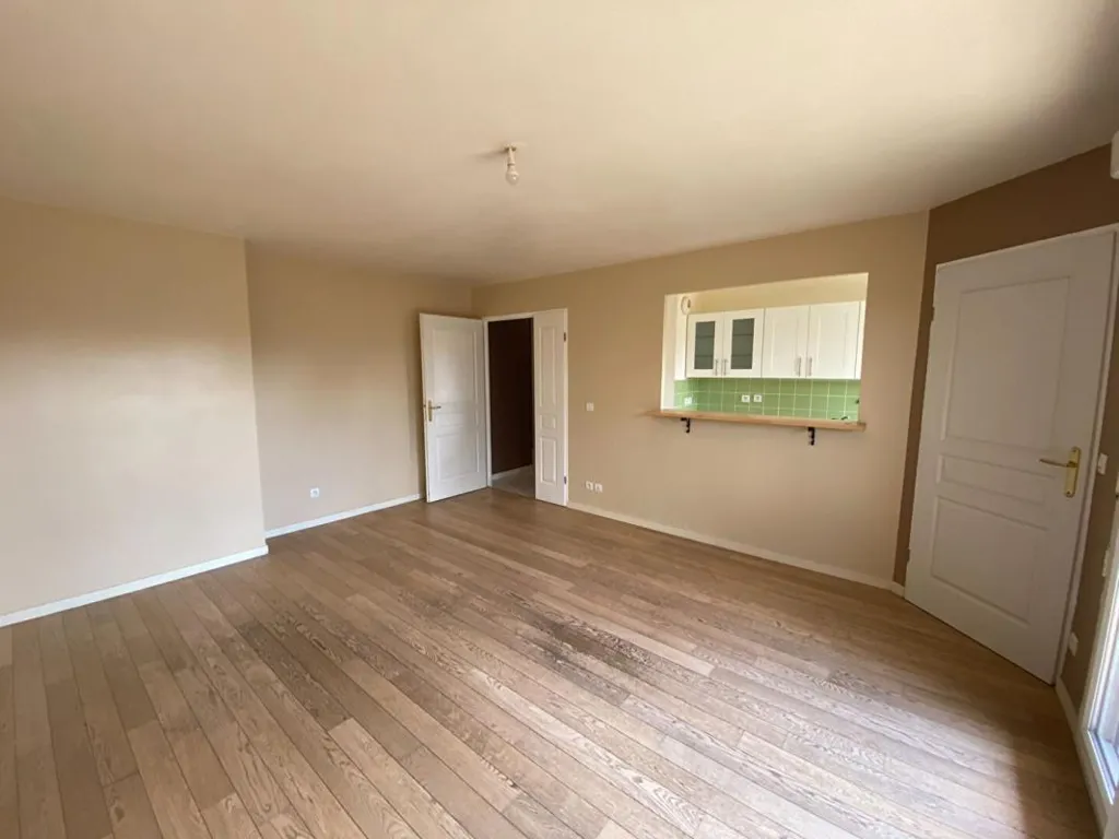 Séjour - Appartement avec Terrasse et Jardin à Limay