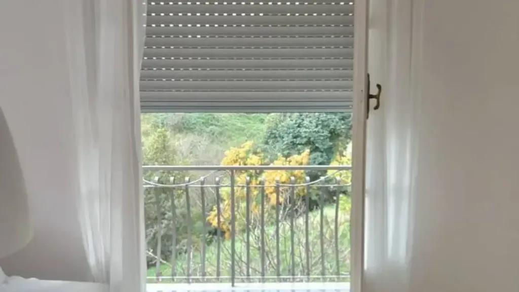 Rõdu - Restored Apartment with Balcony in Genoa