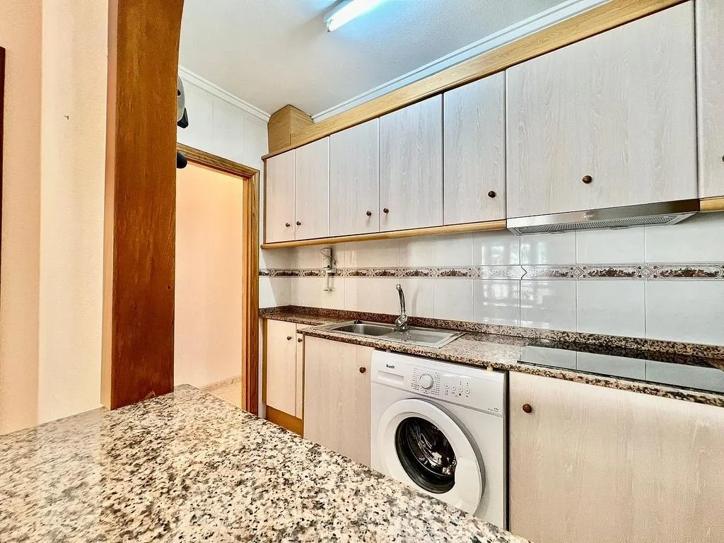 Köök - Apartment with Balcony and Garage in Torrevieja