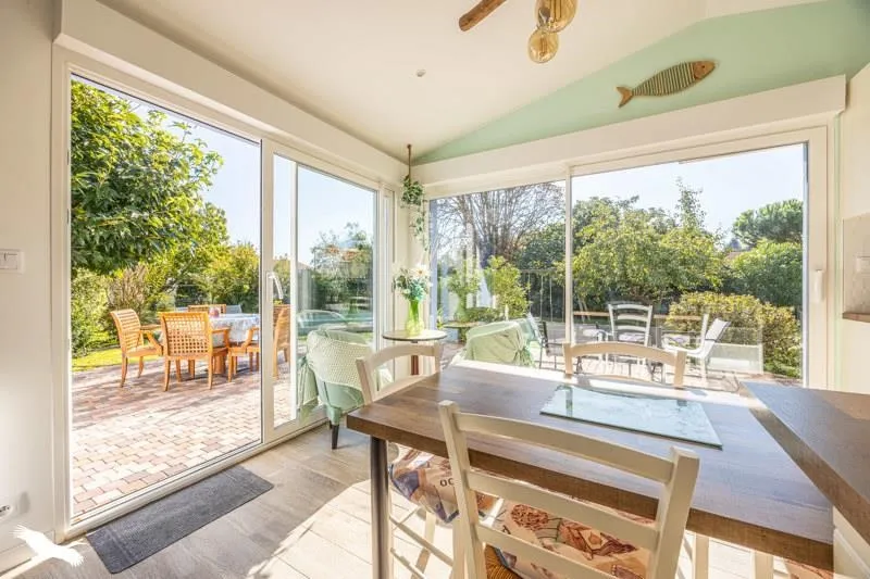 Terrace - Family House Near Triangle d'Or, Cannes