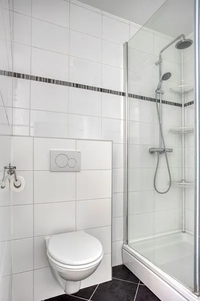 Bathrooms - Eco-Friendly Corner House with Two Parking Spots in Nootdorp