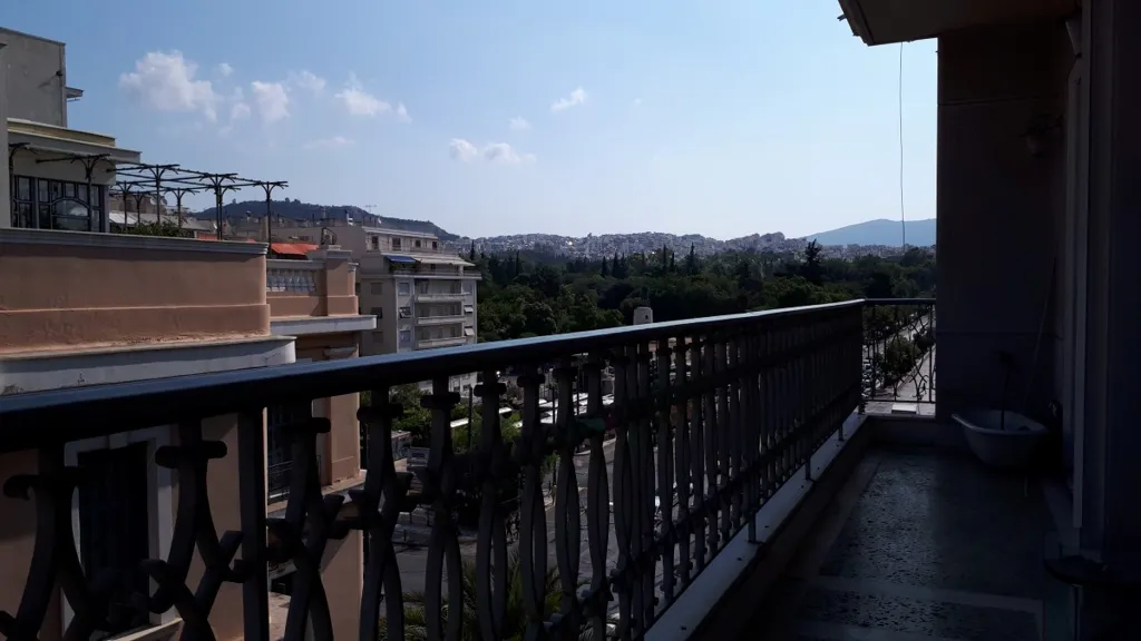 Rõdu - Flat with Fireplace in Athens Centre