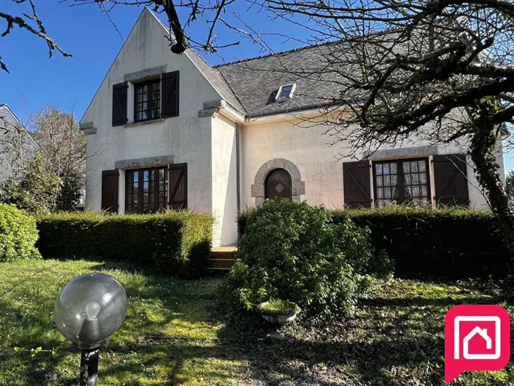 Välivaade - Traditional House with Large Garden in Plessé