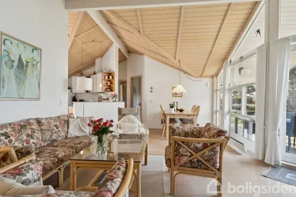 Living Room - Charming Summerhouse with Water View in Dejret