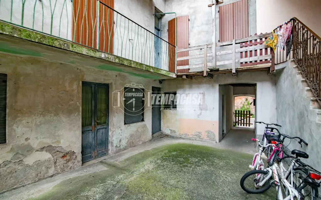 Aed - Terraced House in Historic Centre, Pagazzano