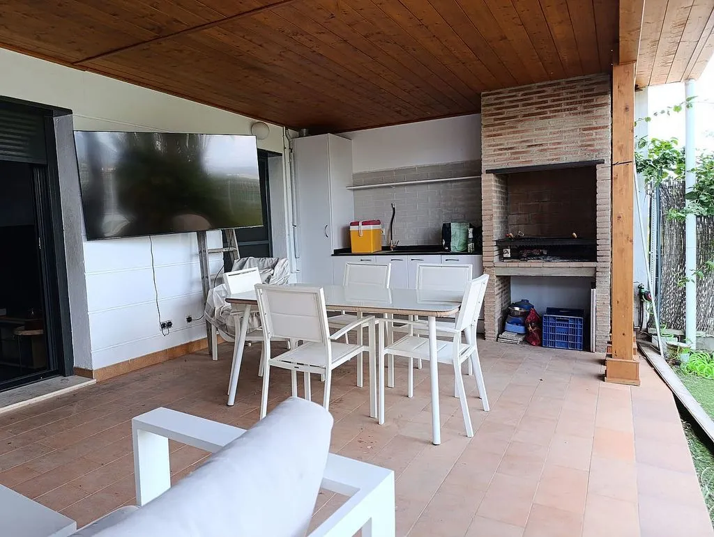 Terrasse - Terraced Semi-Detached House in Benaguasil