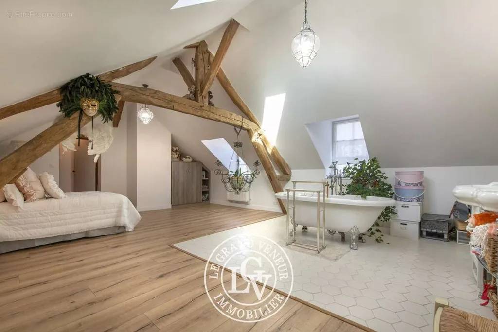 Pièces - Longère Rénovée avec Gîte Indépendant près de Fontainebleau
