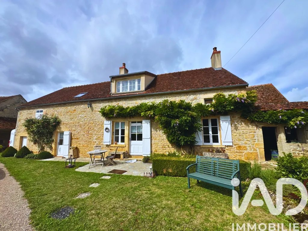 Esterno - Rustic Longère with Gîte Potential in Authiou