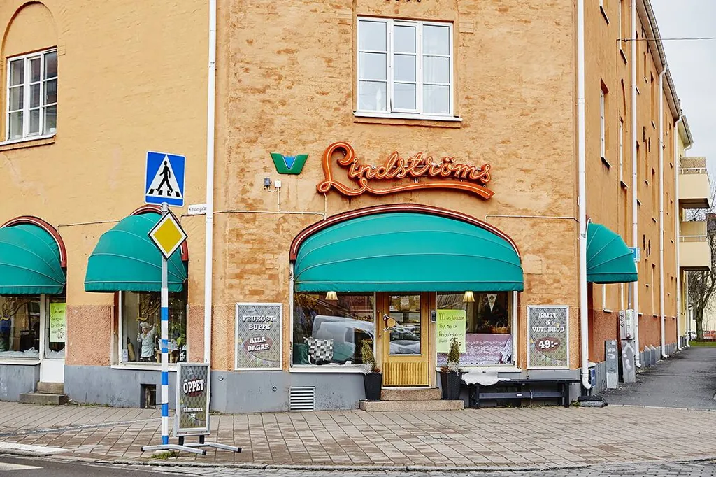 Välivaade - 1930s Character Flat with Triple Aspect in Södermalm