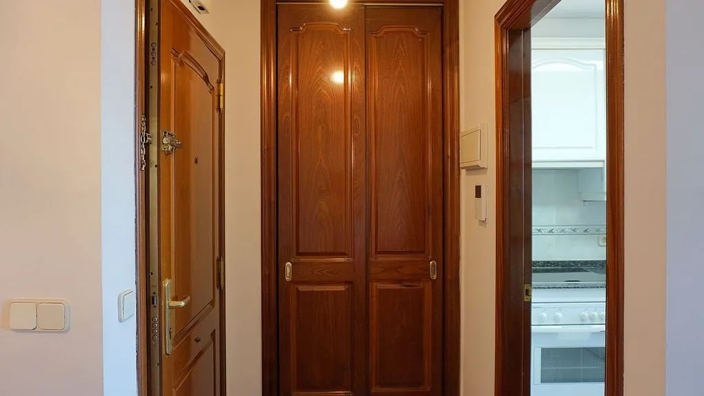 hallway_entrance