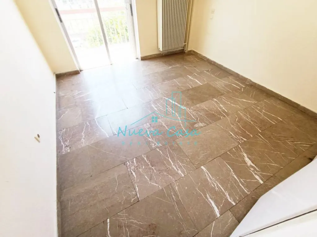 Toad - 2nd Floor Apartment with Balcony in Patras