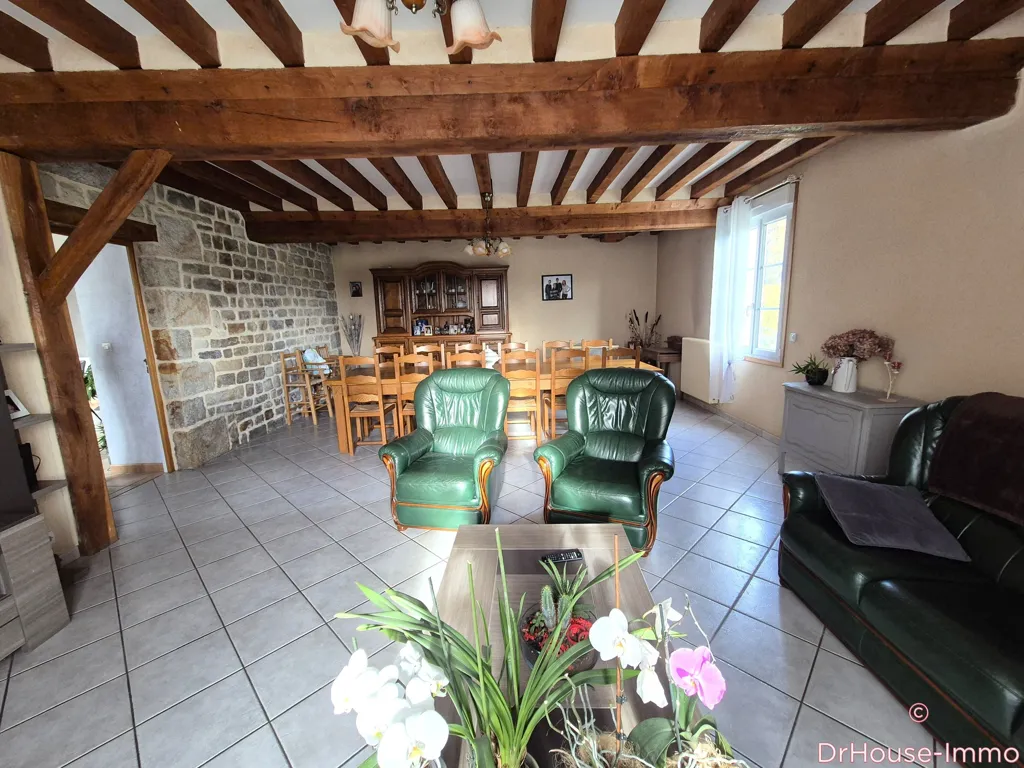 Séjour - Maison en Pierres avec Bureau et Dépendance à Domfront