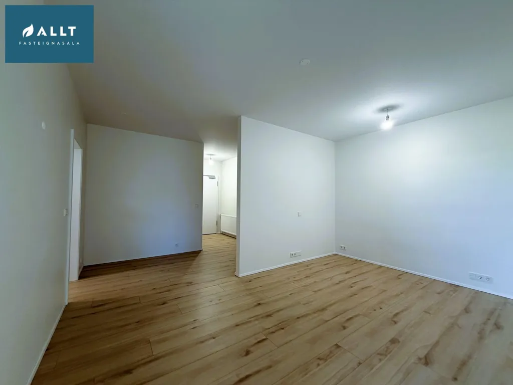 Toad - Modern Apartment with Balcony in Reykjanesbær