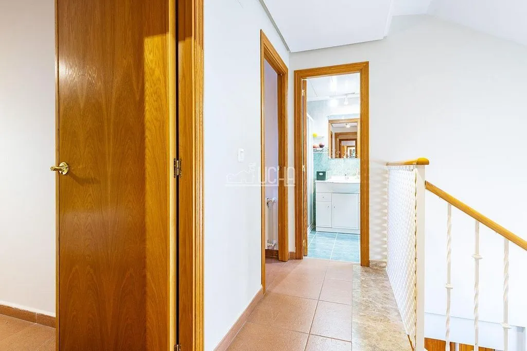 Esik - Duplex Apartment with Pool in Torre en Conill