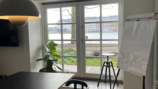 Salle à manger - Office Space with Lake View in Østerbro