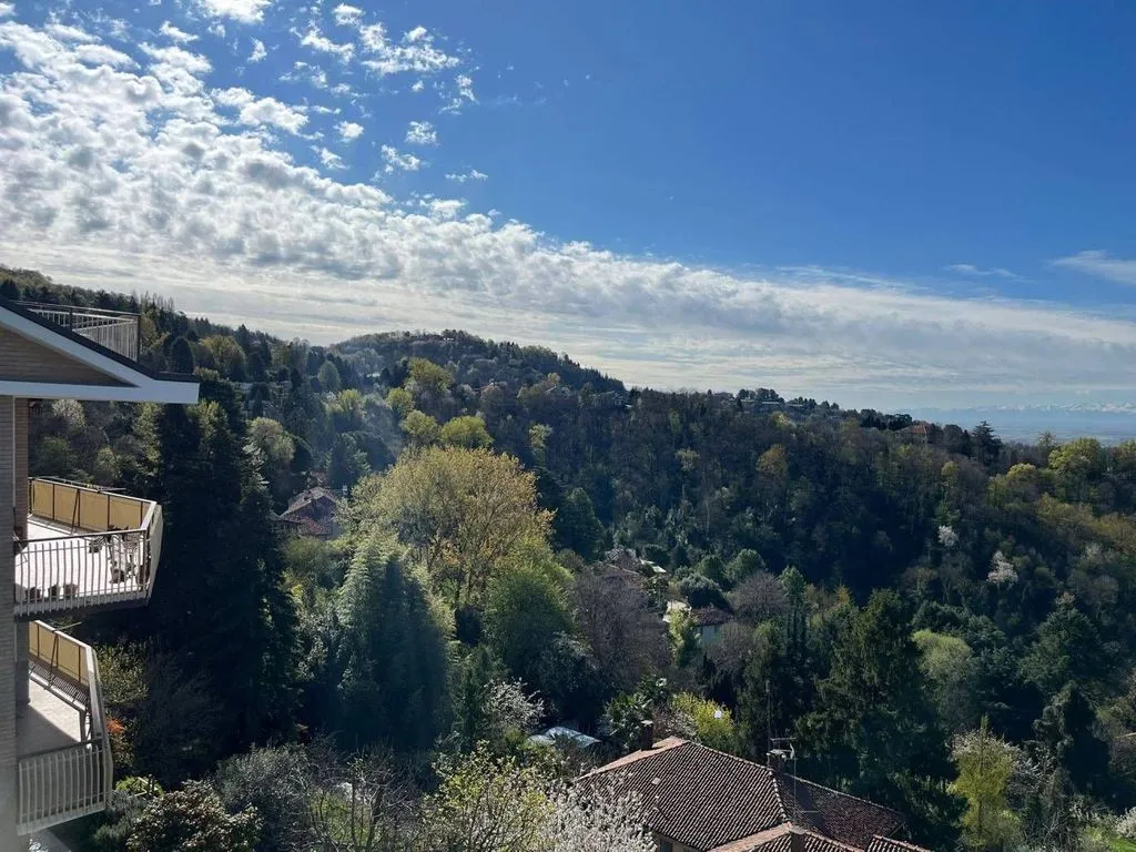 Balcon - Luxury Villa with Terrace View in Moncalieri