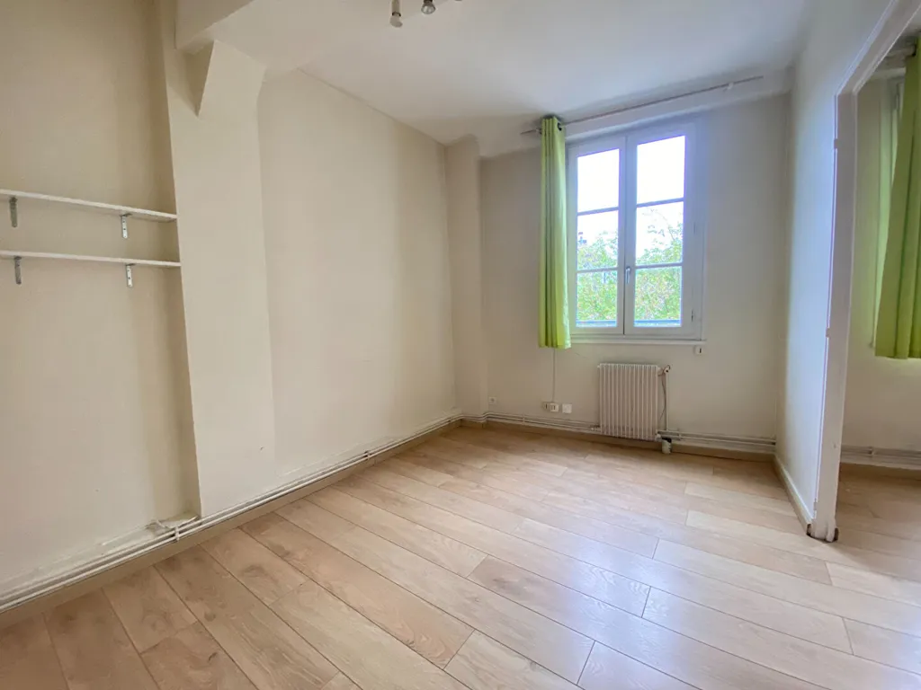 Rooms - 2-Bedroom Apartment in Rouen Centre