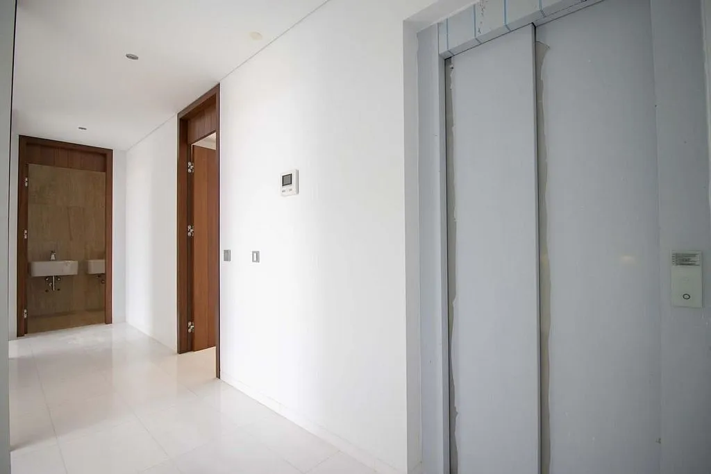 Entrée - Contemporary Townhouse with Pool in Ifara