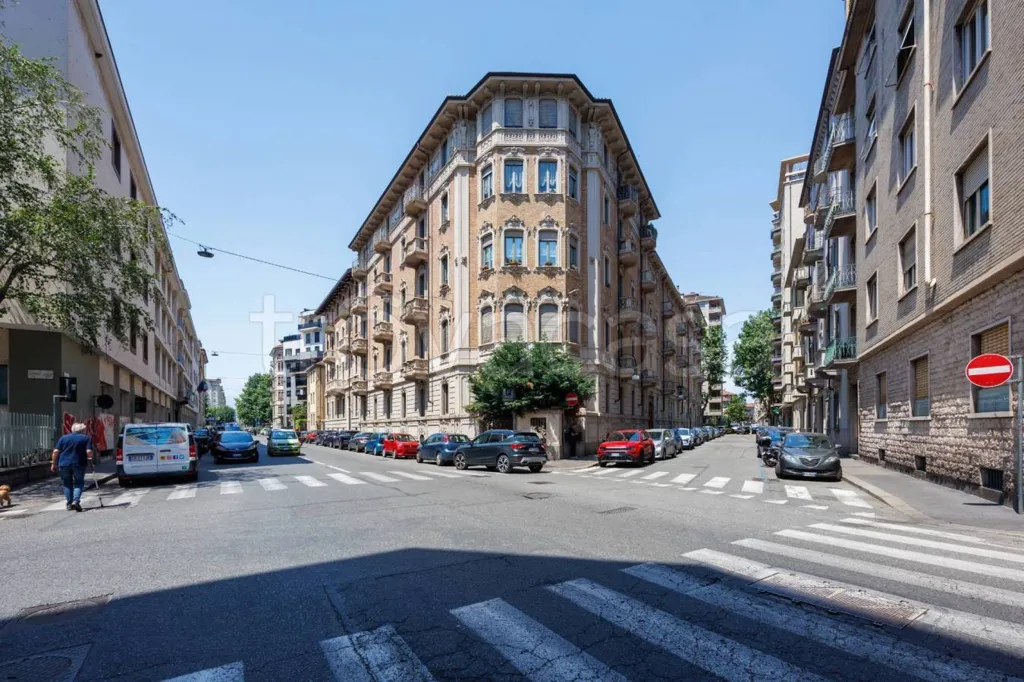 Exterior - Liberty Style Apartment with Bow Window in Turin