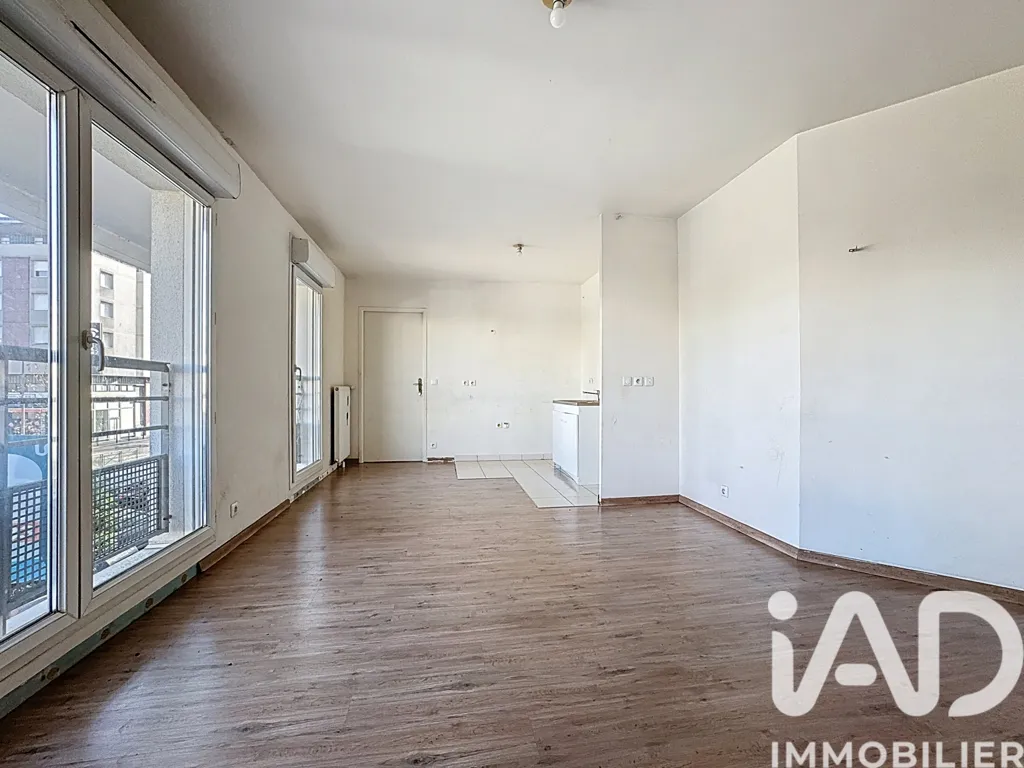 Rooms - Apartment with Parking in Le Blanc-Mesnil Centre