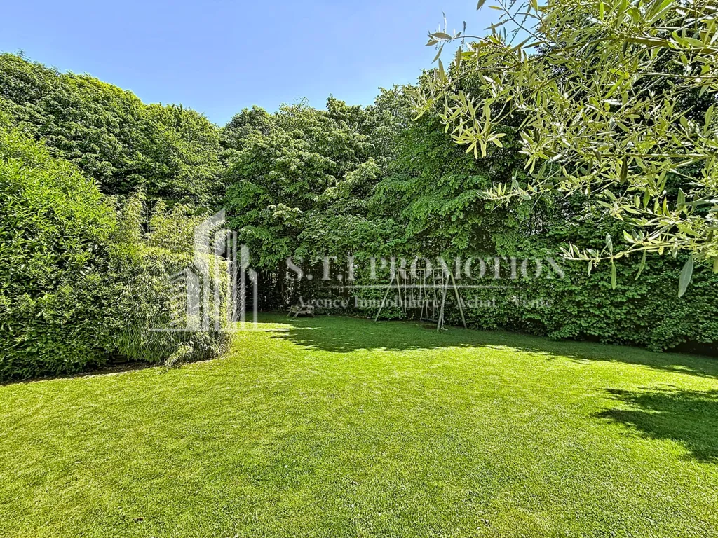 Giardino - House with Pool in Tiercelet