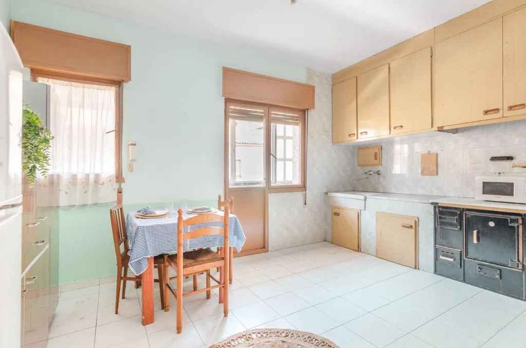 Cuisine - Apartment with Central Location in La Ara, Asturias