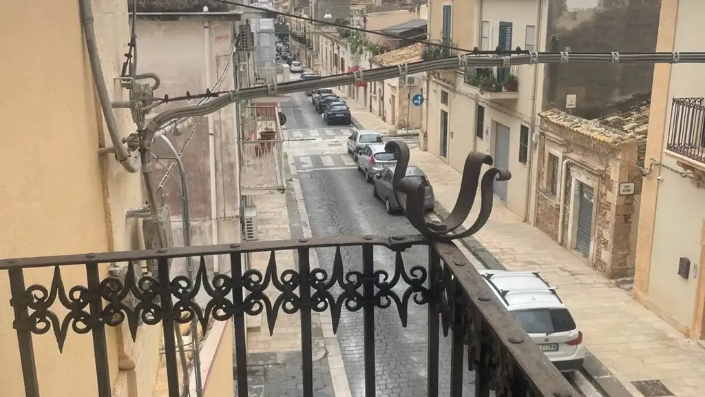 Rõdu - Large Family Apartment in Noto