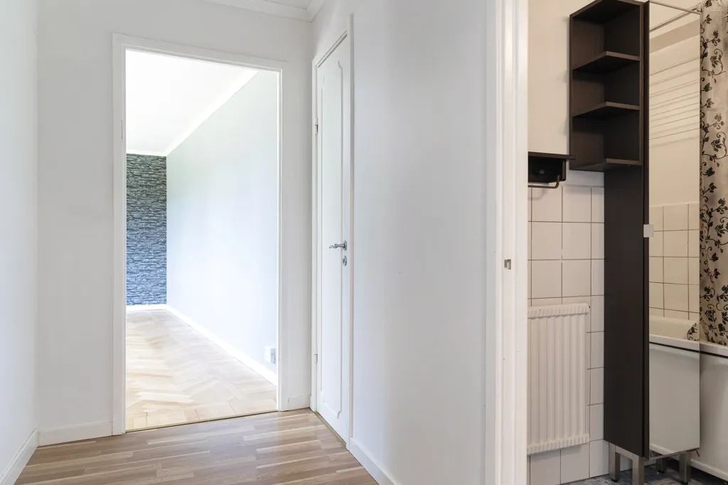 Ingresso - Spacious Apartment with Wardrobe in Mölndal