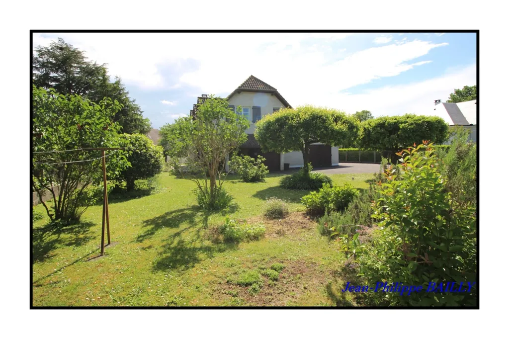 Aed - Charming 5-Piece House with Garden in Bordes