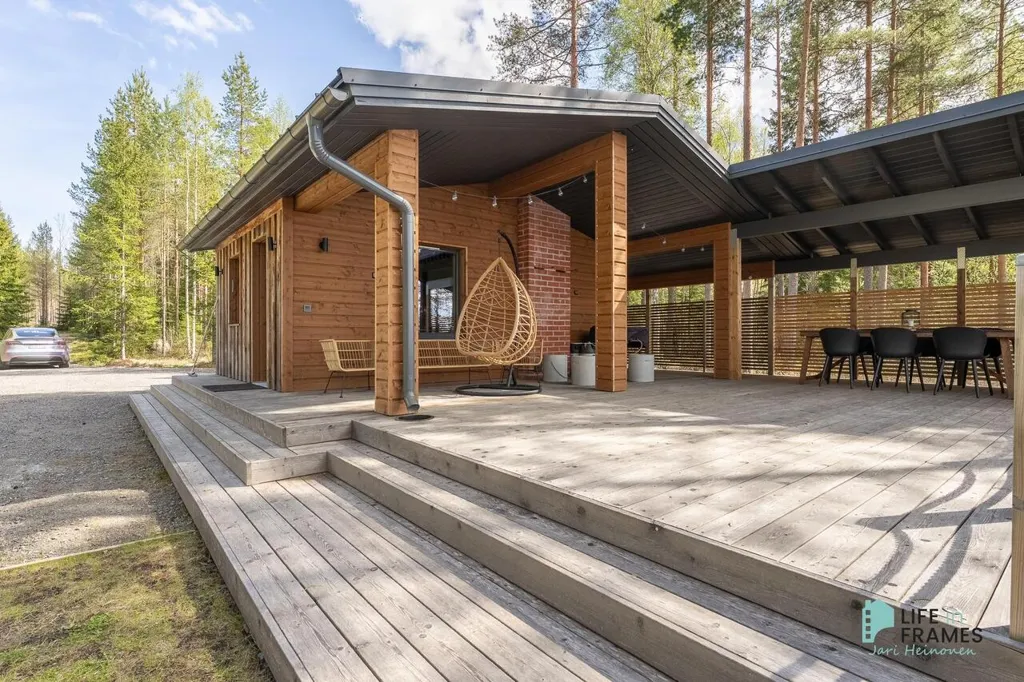 Terrass - Holiday Home with Sauna by Lylyjärvi