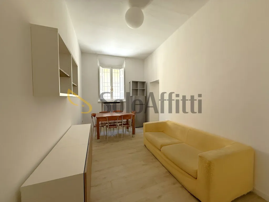 Elutuba - Partially Furnished Triplex in Forlì's Historic Centre