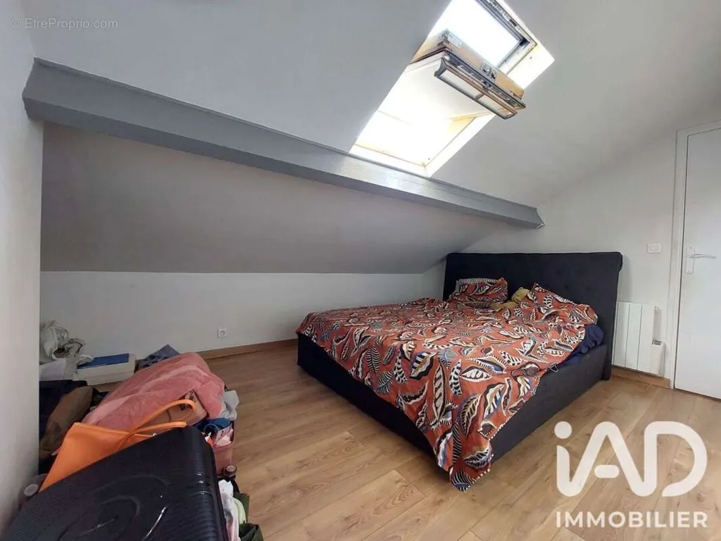Camere da letto - 2-Bedroom Apartment in Persan Centre