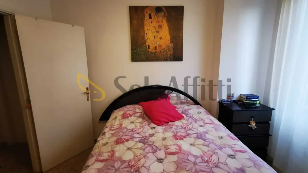 Chambres - Appartement 4 pièces à IT