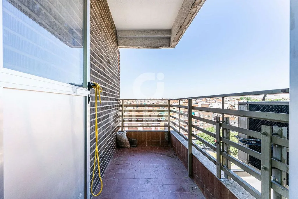 Balcon - Apartment with Terrace in Almendrales, Madrid