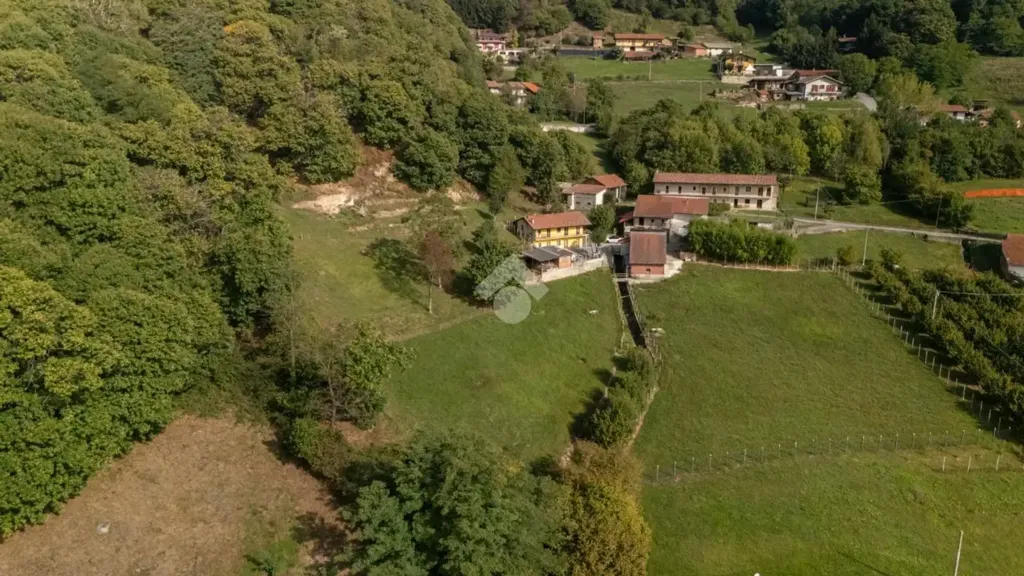 Õhuvaade - Independent House with Panoramic View in Rifreddo