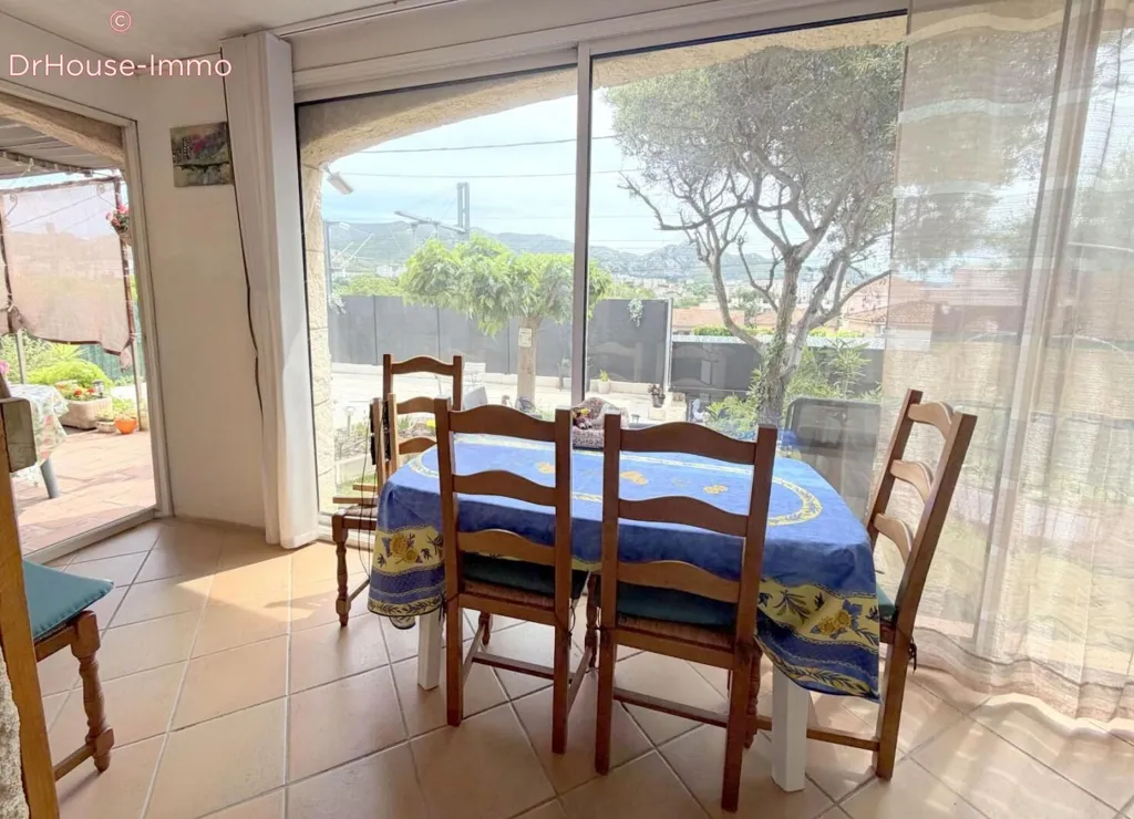 Salle à manger - Appartement Plain Pied avec Terrasse et Jardin à La Pomme