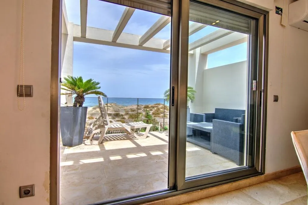 Terrazza - Beachfront Villa with Sea Views in Oliva Nova